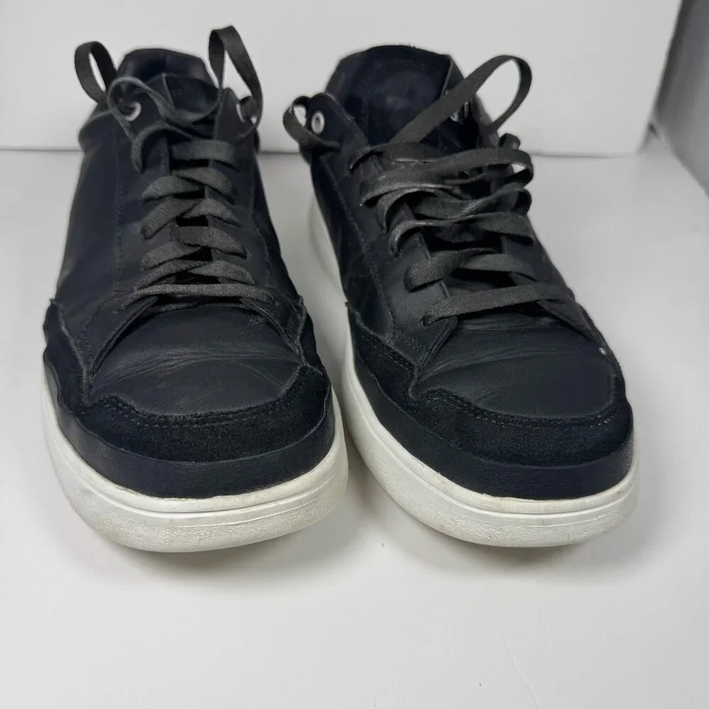 UGG‎ South Bay Men’s Sneakers Black Leather Size 12 Lace Up Casual Low Top Shoes